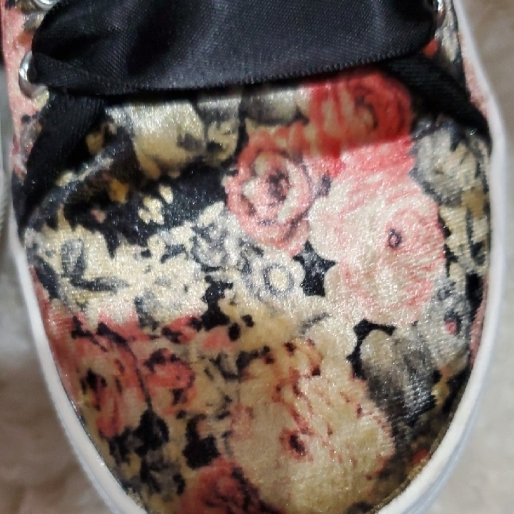 Dirty Laundry Orange and Black Sneakers Floral Pattern - Picture 4 of 9